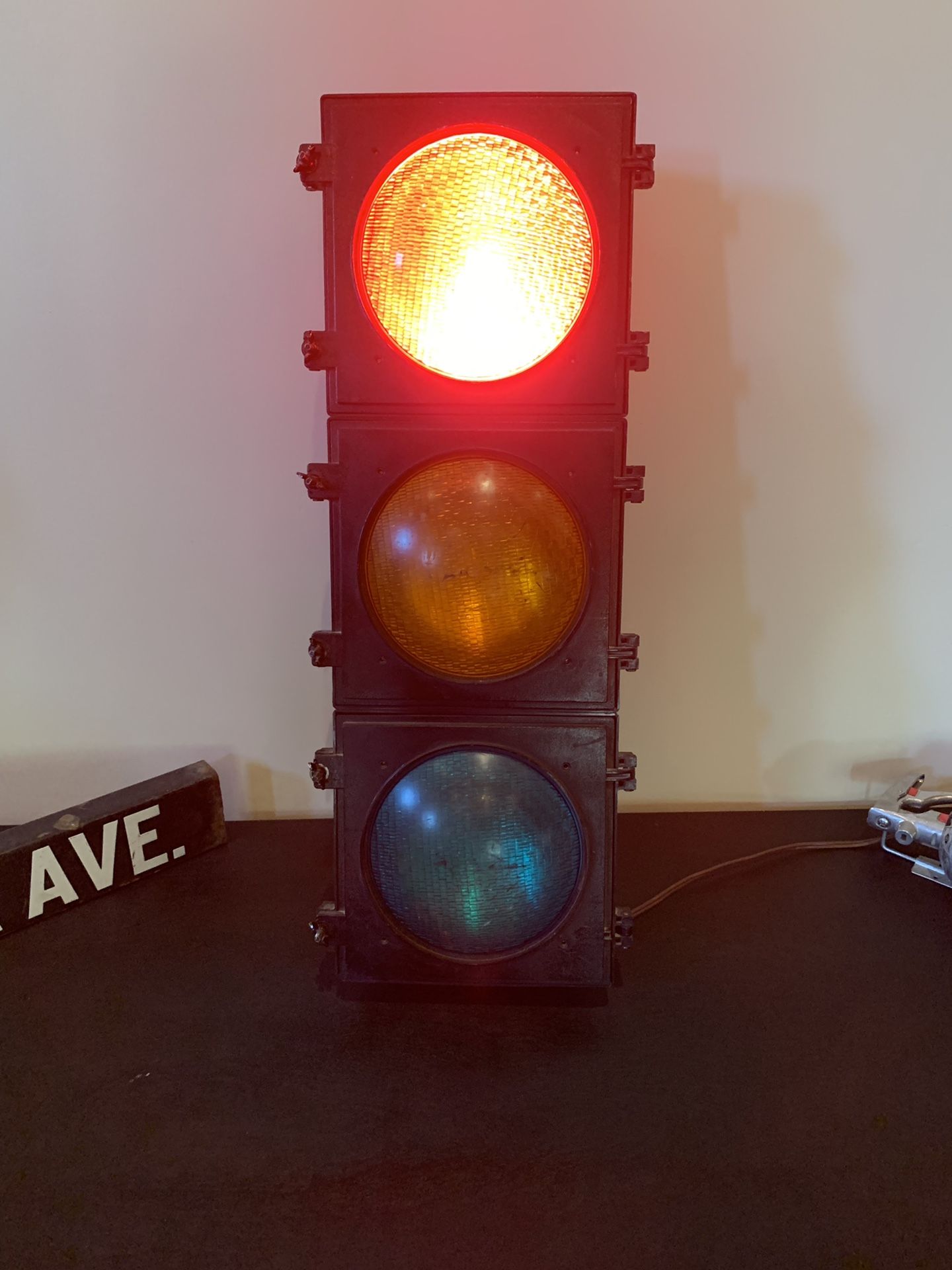 Fun Home Decor Econolite Vintage Traffic Light for Sale