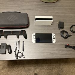 Nintendo Switch OLED W/ Accessories +256gb MicroSD