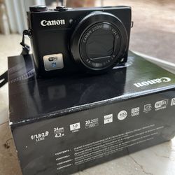 Canon G7X Mark I - Camera Plus Accessories 