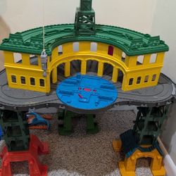 Thomas & Friends Toy Train Set, Super Station