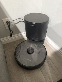 NEW - Horniture Robotic Wet/Dry Vacuum