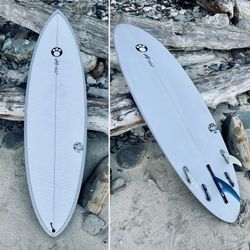 6’6 Surfboard - Versatile and Like New! Maurice Cole designed Shiva