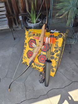 Bow, arrows and target