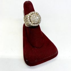 NEARLY FLAWLESS 10K CLUSTER RING 