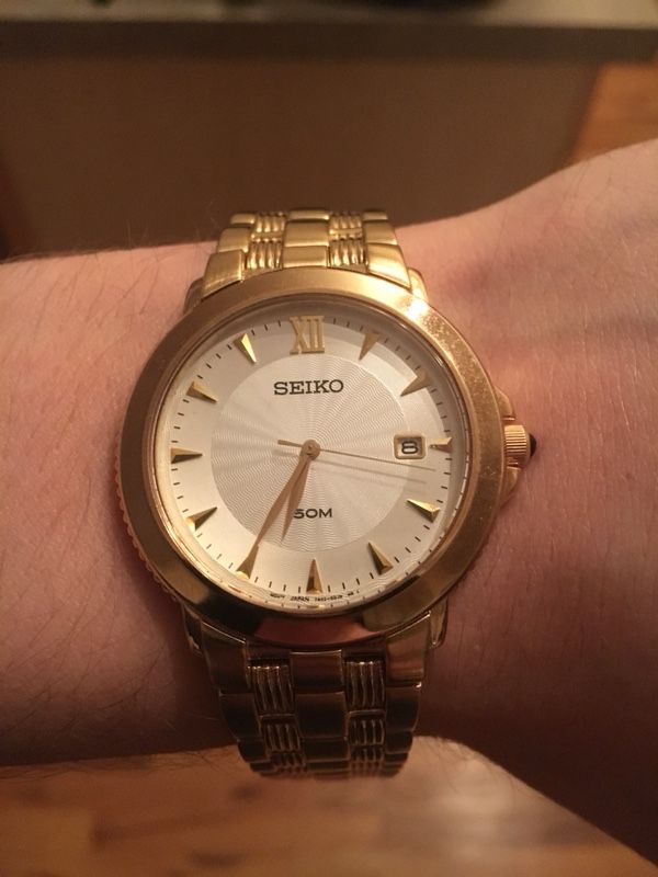 Seiko 7n32-0ch0 - Gold watch for Sale in Chicago, IL - OfferUp