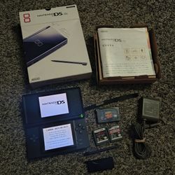 Nintendo DS Lite in Box