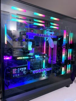 Gaming PC — Ryzen 9 5900X / Radeon 6900 XT / 32GB DDR4 / 2TB SSD / Custom Liquid Cooling Loop