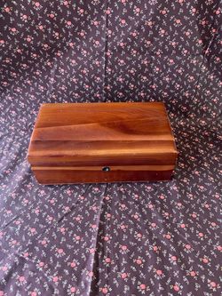 Vintage wood mini Lane box