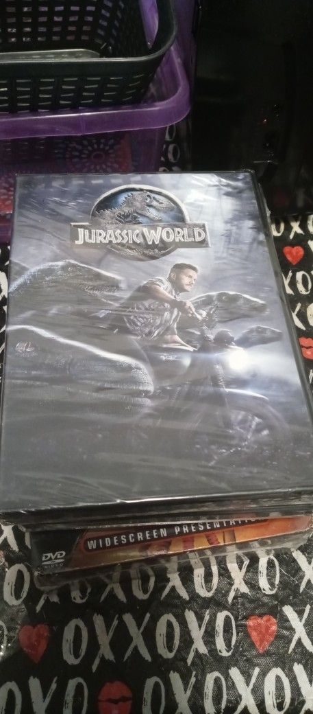 JURASSIC WORLD DVD