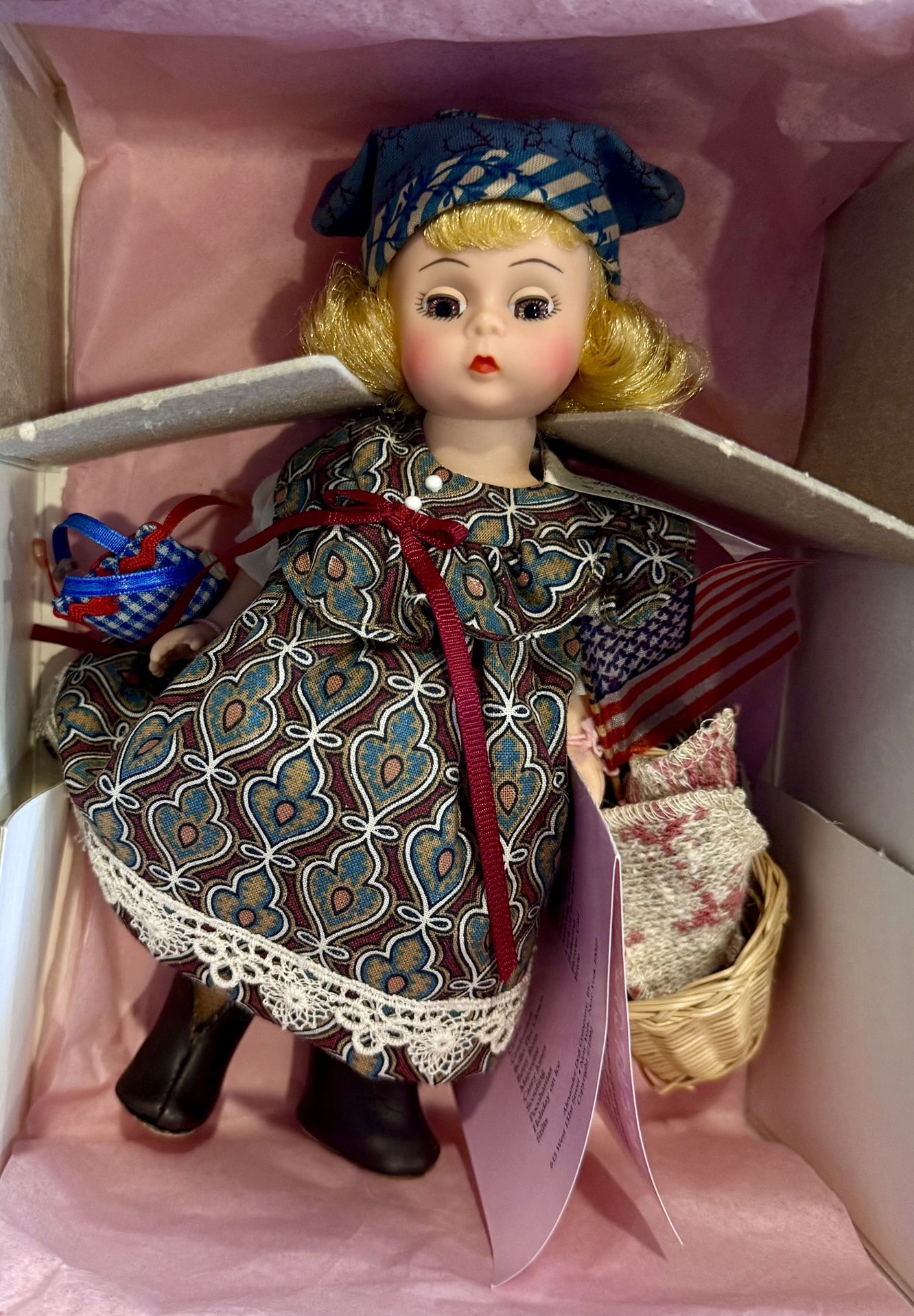 Vintage MADAME ALEXANDER 8" DOLL  ARRIVING IN AMERICA #326 NEW IN BOX
