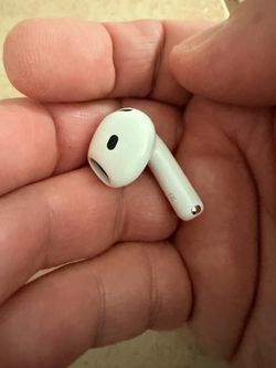 Right air pod 4
