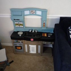 Play Kitchen