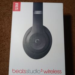 Beats Studio 3 Wireless Over Ear Headphones Used w/ Box