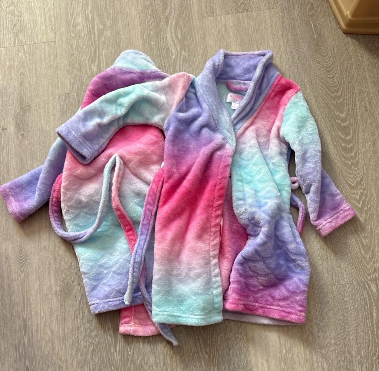 Toddlers 3t Robes $2 Each