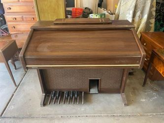 Technics Electric Organ With Bench Seat
