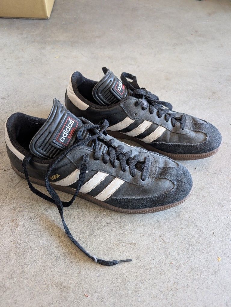 Adidas Samba (Size 9 Mens)
