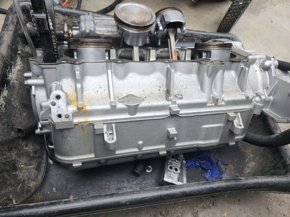 Kawasaki Jetski 310x Lower Half Engine Motor.