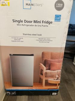 Mini fridge