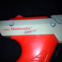 Original Nintendo Zapper Gun 