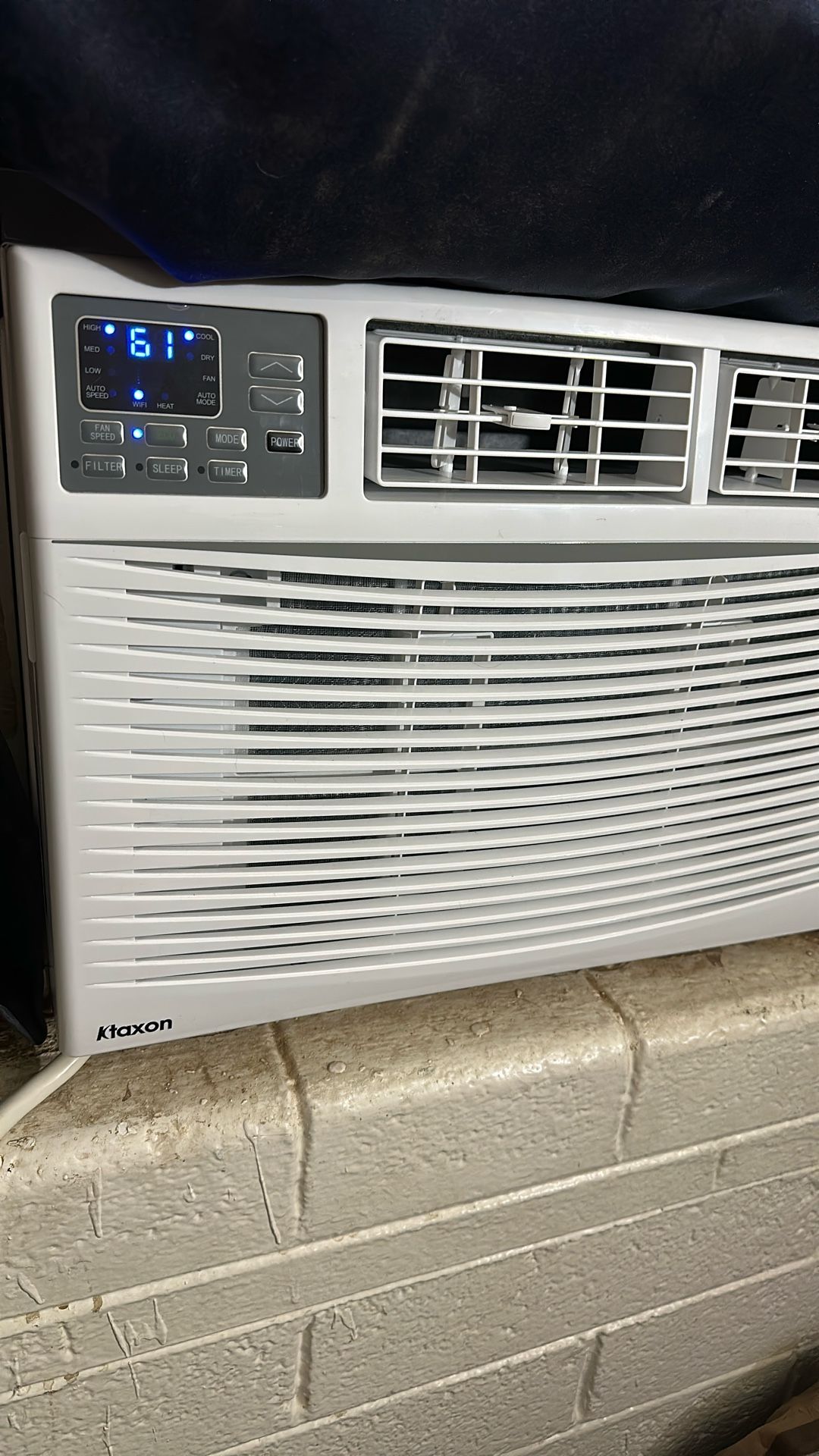 12,000 BTU Heating And Cooling Window AC W/ Remote