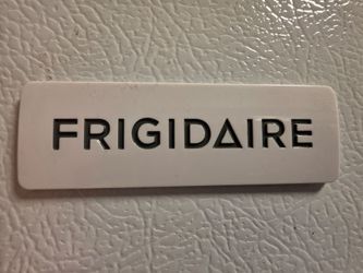 Frigidaire middle SHELVE ONLY