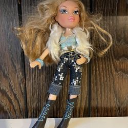 Bratz Talking Cloe Doll 2006 Original Outfit & Shoes Long Blonde Hair
