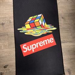 Supreme Rubix Cube
