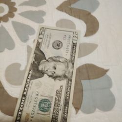 Un. Billete. De. Colesion. Con. 2 . Estrellitas ....Barato. ....En ...Duarte