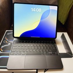 Apple iPad Pro 13 inch, 2024, Black, M4, 256GB + Magic Keyboard, all boxed.
