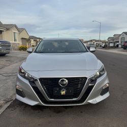Nissan Altima 2019