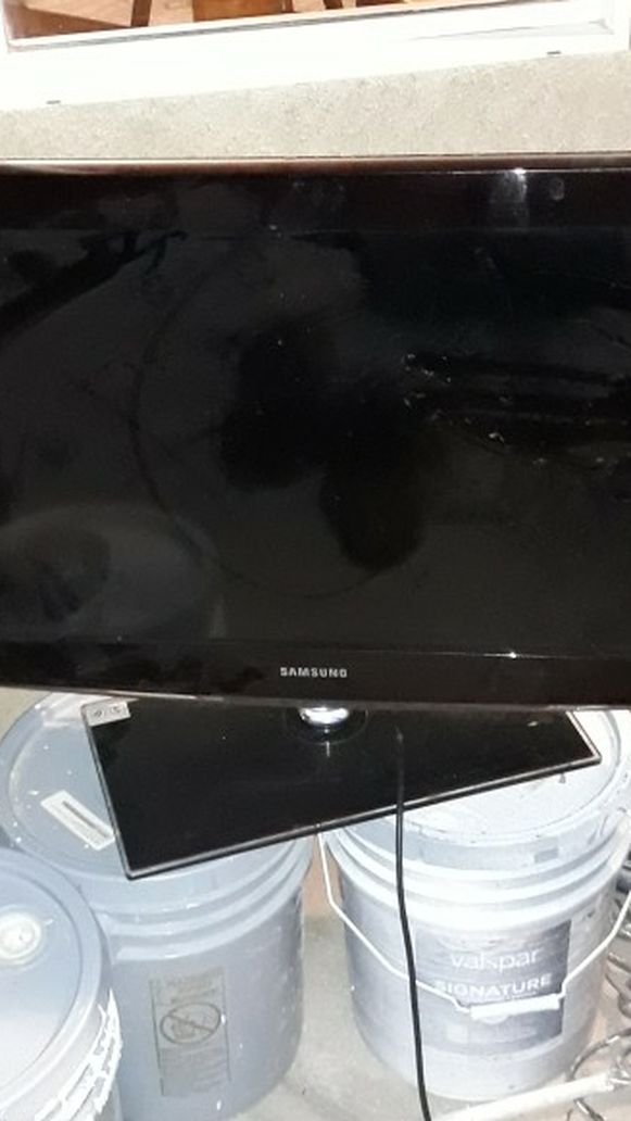 Samsung 32 Inch TV