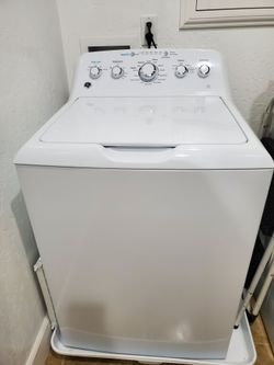 LG washer and dryer top load 5 cubic feet