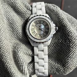 Swiss Legend Karamica Women's White Ceramic Sapphire Crystal 39mm Watch