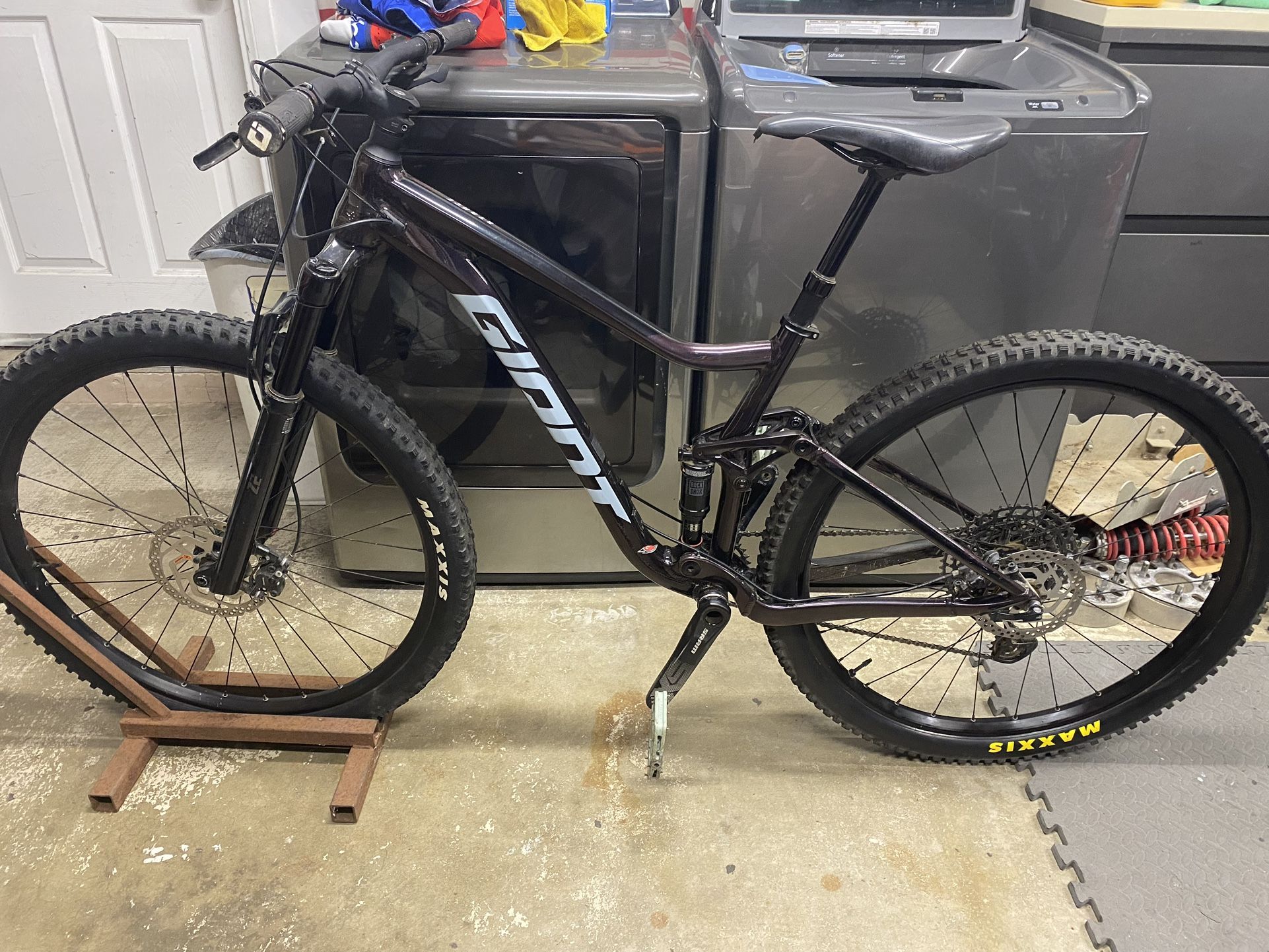 Giant Mountain Bike