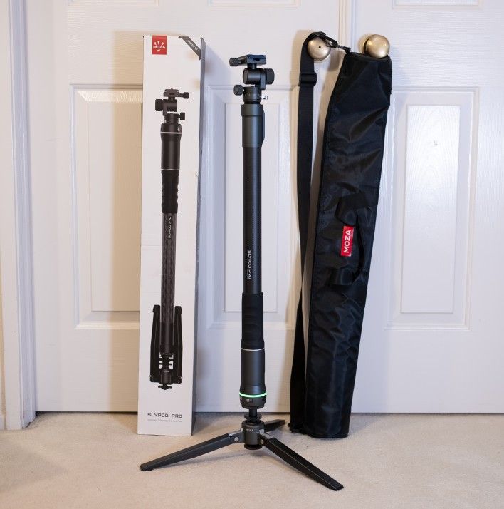 MOZA Slypod Pro carbon fiber motorized slider monopod
