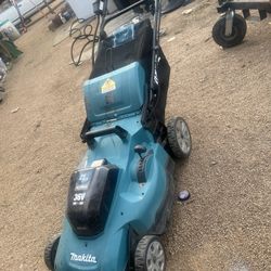 MÁQUINA DE CORTAR SÁCATE MAKITA NO TRAE BATERÍAS NI CARGADOR 