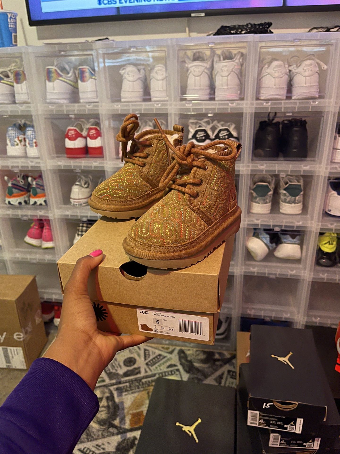 Kids Ugg's Toddler Size 6c