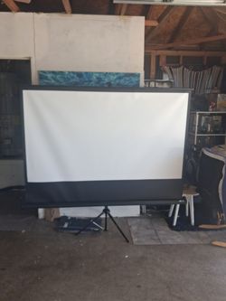 Projector screen portable