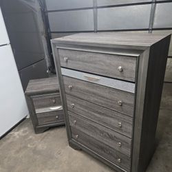 Modern 6 Drawer Dresser And Matching Nightstand 