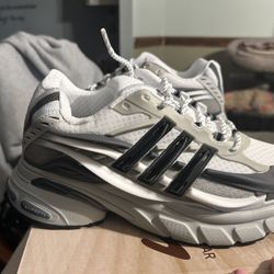 Adidas Pharrell’s Jellyfish Size 9 