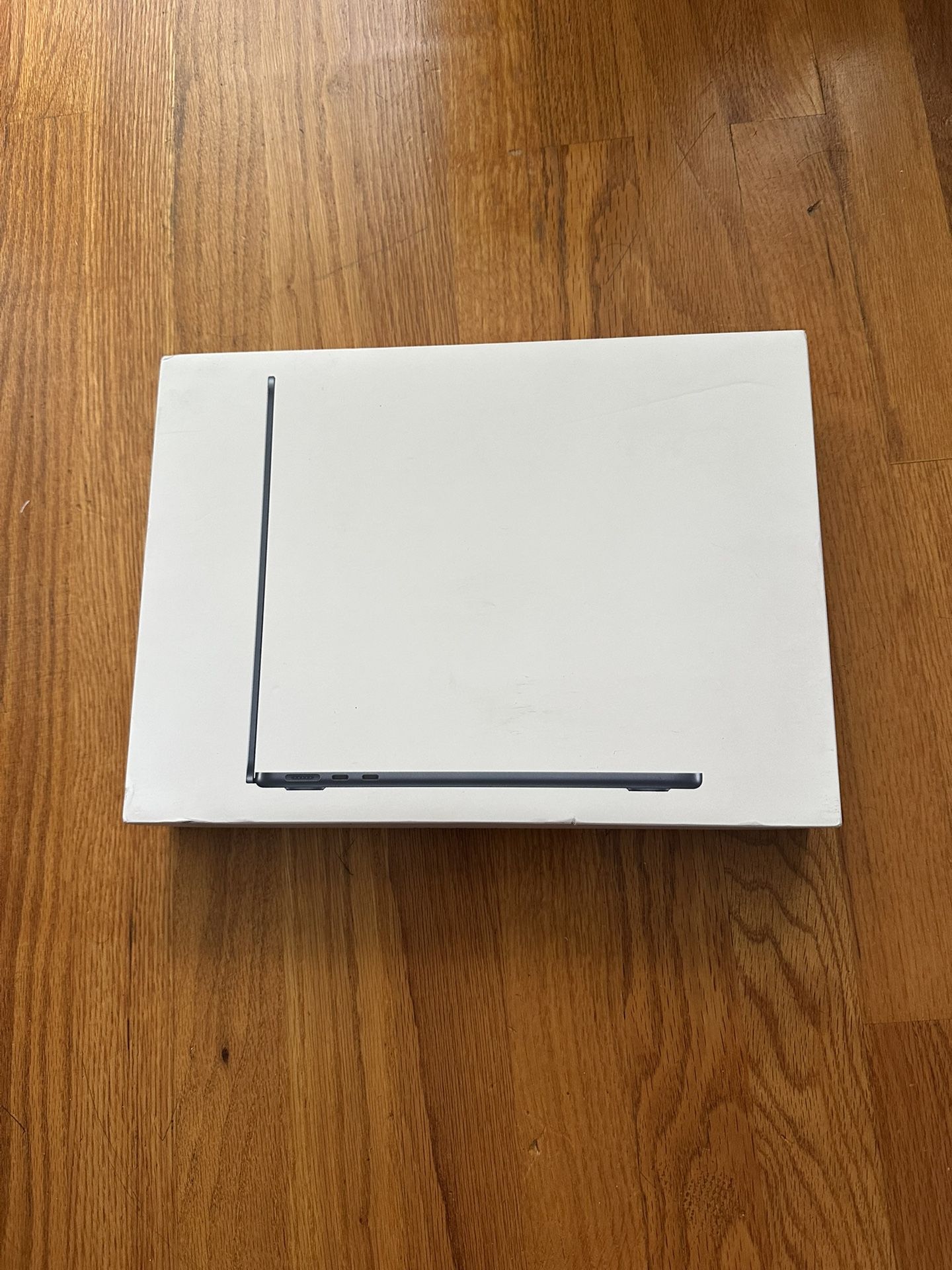 New 13 inches Apple Macbook Air 2025 Laptop A3240 MW123LL/A M4 RAM 16Gb SSD 256Gb