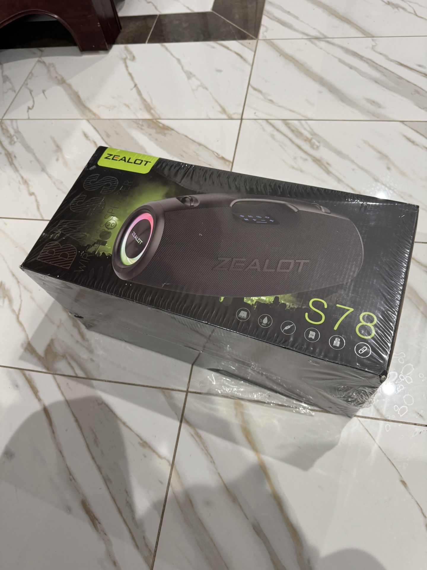 ZEALOT ZEALOT S78 100W High-Power Wireless Speaker, Outdoor IPX7 Waterproof Speaker With Four Speakers, Supports TF Card/U Disk/AUX/TWS Series Hands-F