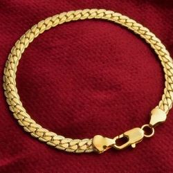 1 Pc 18K Gold plated Bracelet   – Elegant Luxury Jewelry for Men or Women
