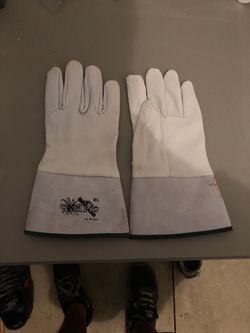 Welding gloves