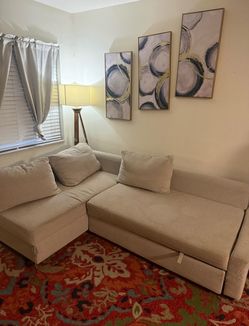 L shape sofa - pulls out to bed