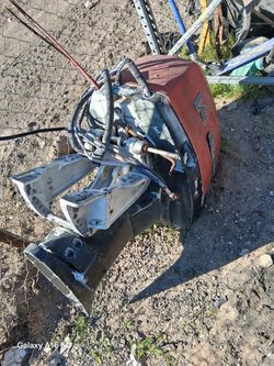 Parting 1976 Evenrude 200hp outboard engine motor Read Description