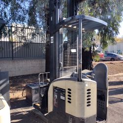 Crown Reach Forklift 