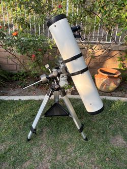 Parks Newtonian Reflector Telescope with Tele Vue 8mm-24mm Zoom Eyepiece