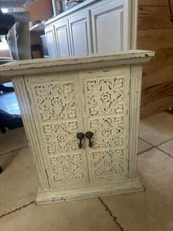 Smal Cabinet
