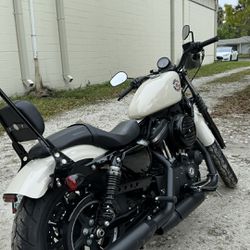Harley Davidson, Iron 883 (2022)